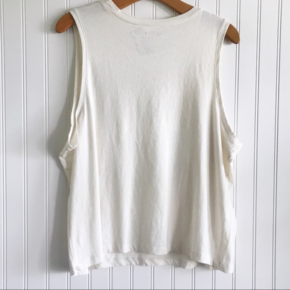 ⭐️ 3 for $25 Graphic Tee - Picture 6 of 6